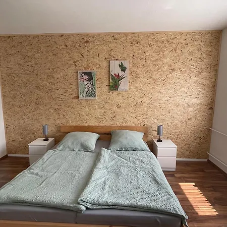 - Bei Nuernberg #1 Daire Röthenbach an der Pegnitz